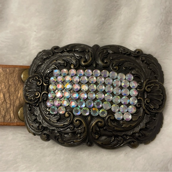 Fossil Women's Leather Rhinestone
Buckle Belt Size M - Picture 10 of 15